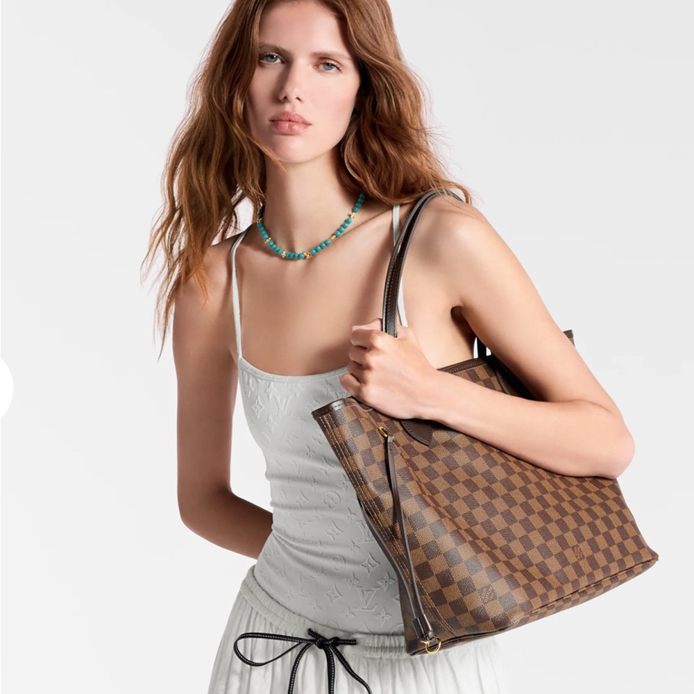 Louis Vuitton - Neverfull MM - Damier Ebene - inside Rose Ballerine.